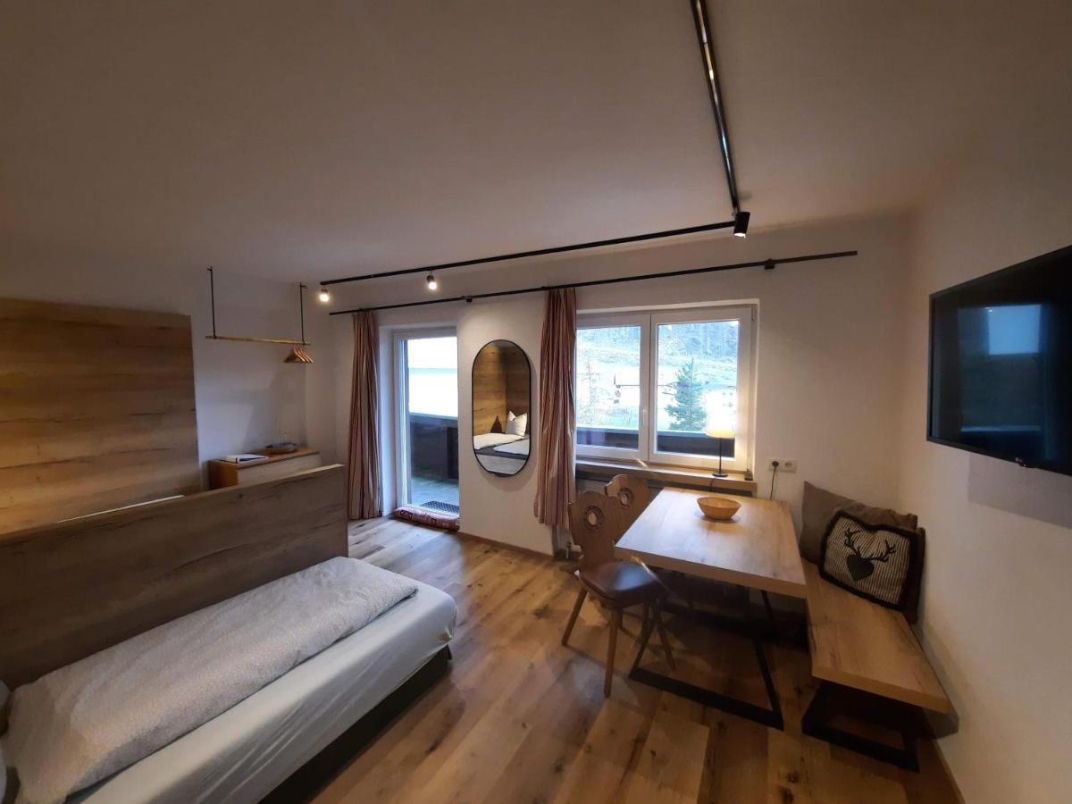 Anna Apartment *